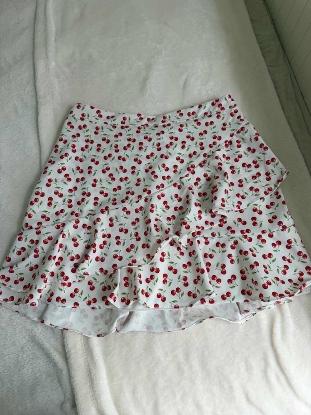 Originality White Cherry Print Ruffle Mini Skirt